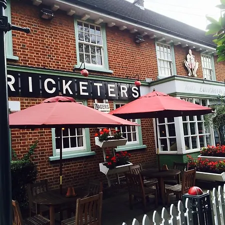 Holtwhites Hotel Enfield