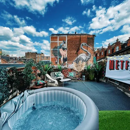 Pool-Cinema-Brick Lane-Shoreditch *