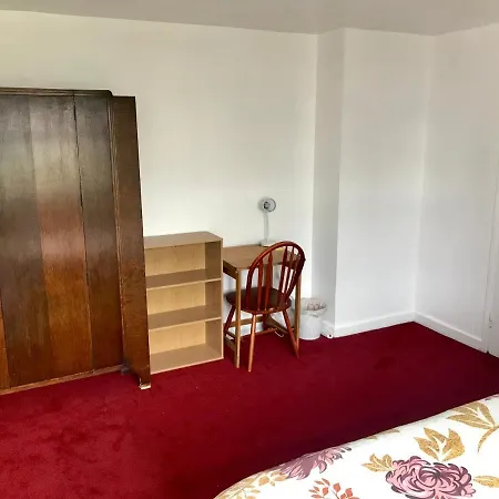 Cosy 2 * London