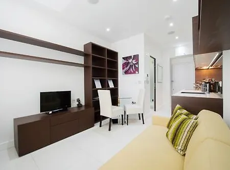 Albany House Central Apartment