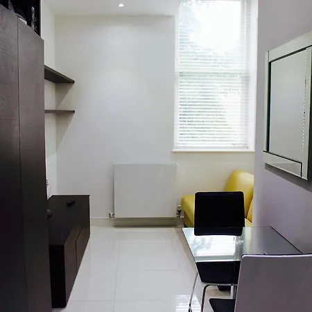 Albany House Central * London