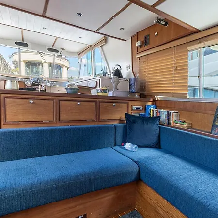 Appartement Rustic 2-bed Houseboat On The River Thames, In East
