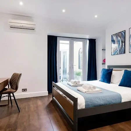 Hyde Park Apartment London