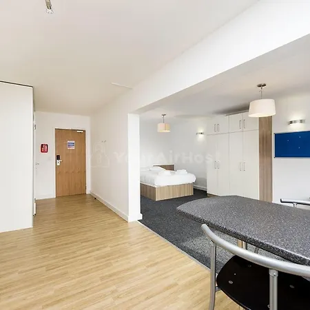 Spacious At Axo Camden In Apartment
