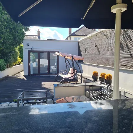 Private Luxury Annex With Secure Free Parking Chessington