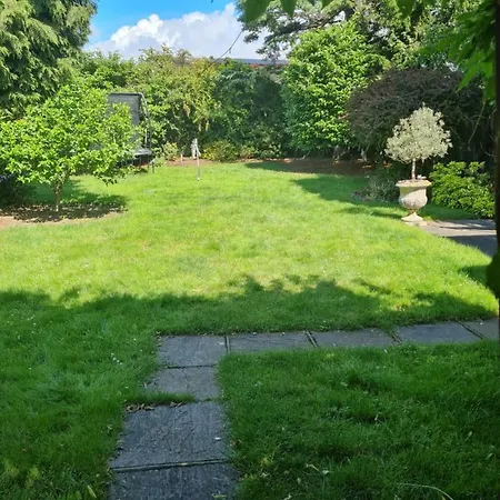 Private Luxury Annex With Secure Free Parking *