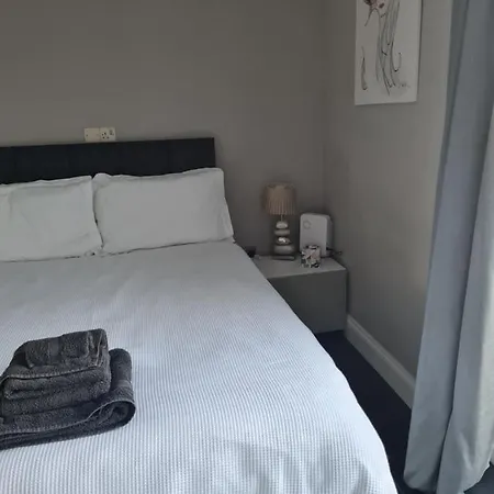 Private Luxury Annex With Secure Free Parking