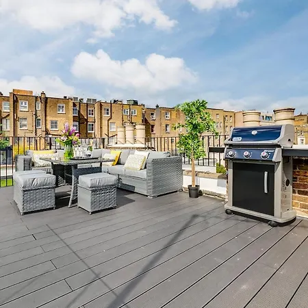 Superb 3 Bed/bath Luxury + Ibiza Roof Terrace London