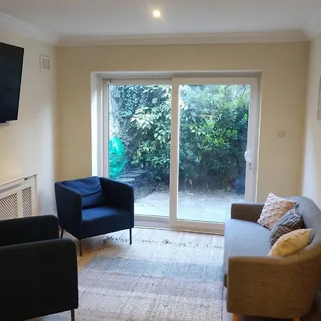Battersea 3-bedroom With Patio Garden * London