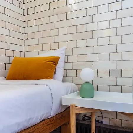 Lotus Guesthouse In Jamyang Buddhist Center * Londra