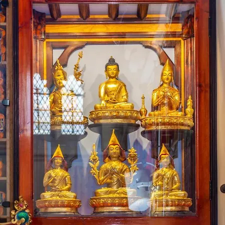 Lotus Guesthouse In Jamyang Buddhist Center