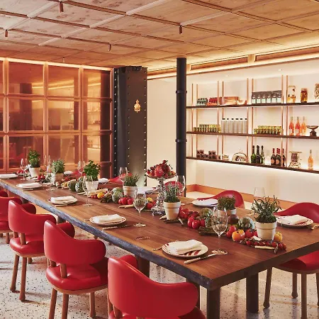 Claridge's, Maybourne Collection Hotel