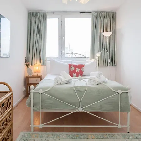 Pass The Keys Spacious 2bedroom Flat With Views In Bridge * London