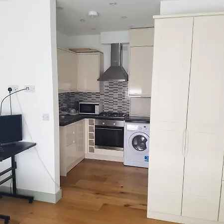 Forest House 3* Londra