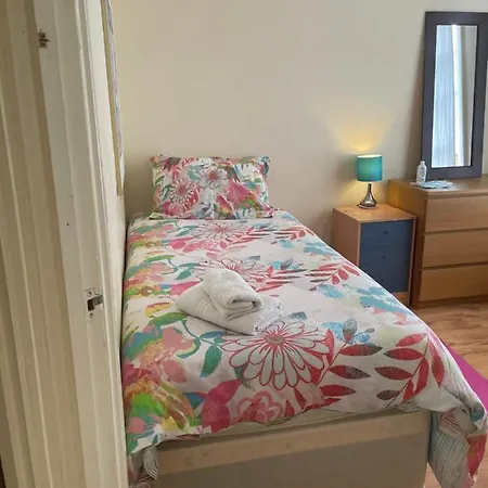 Cama Box Finsbury Park