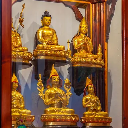 Lotus Guesthouse In Jamyang Buddhist Center Londra