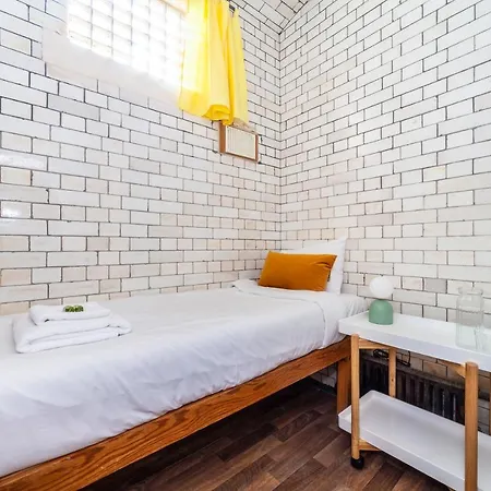 Affittacamere Lotus Guesthouse In Jamyang Buddhist Center *