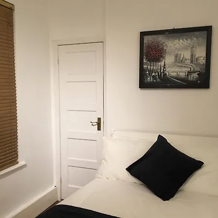 Marble Effra Court * London