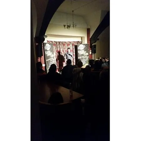B&B 포레스터 일링 런던