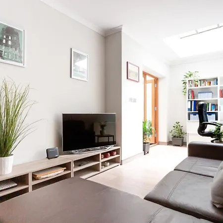 Red Lion Square By Onefinestay London