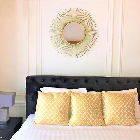 The Courtfield Plaza Apartment London