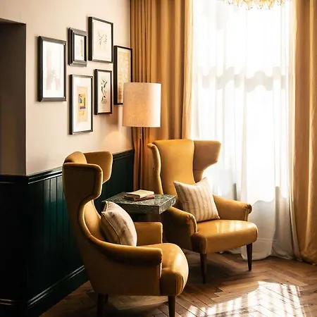 Native Hyde Park 4*