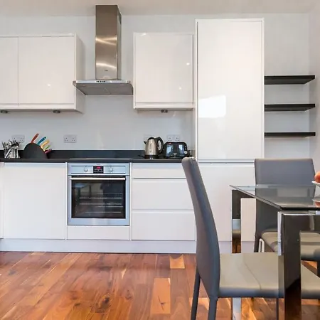The Hub Harrow Modern City Center Apartments