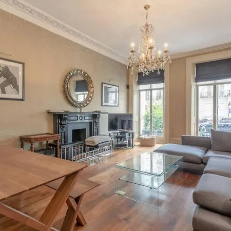 Perfect Family In South Kensington Apartment *
