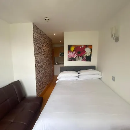 Apartment F303- Fantastic 3rd Flr Studio Near Hyde Park *