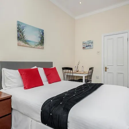 Oxford Street Homestay *