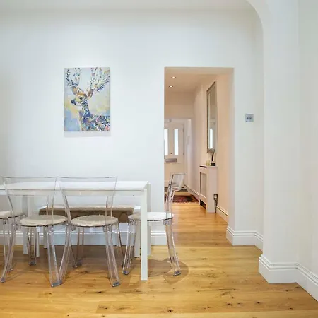 Apartment Bright Chelsea Garden Nest London