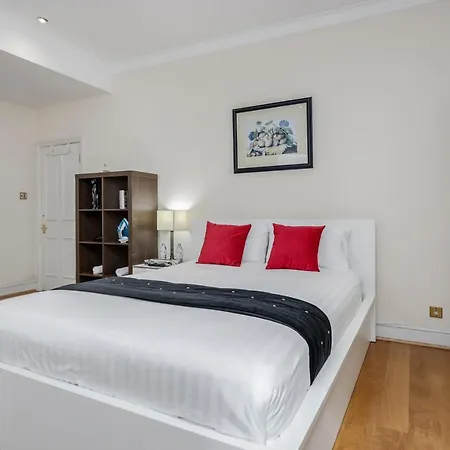 Oxford Street Homestay *