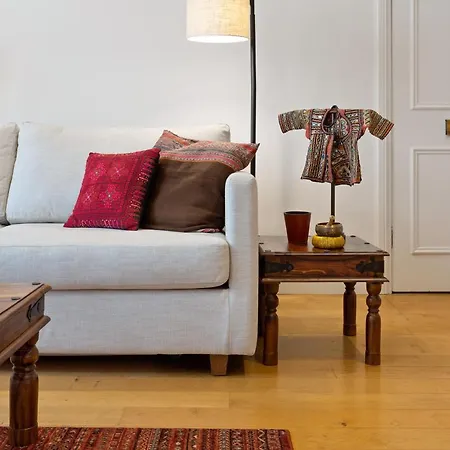 Elegant Flat In Bayswater, West London