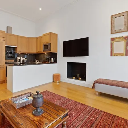 Elegant Flat In Bayswater, West