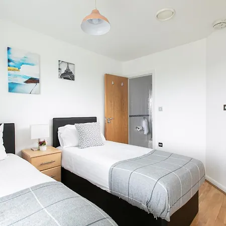 Apartment Skyvillion - 3bed Penthouse Near Airport, O2 Arena, Excel Centre With Parking London