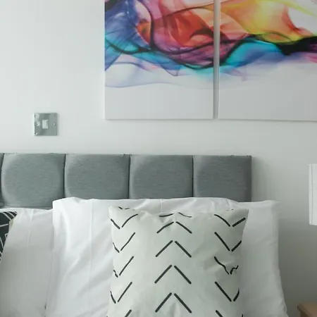 Skyvillion - 3bed Penthouse Near Airport, O2 Arena, Excel Centre With Parking Apartment London
