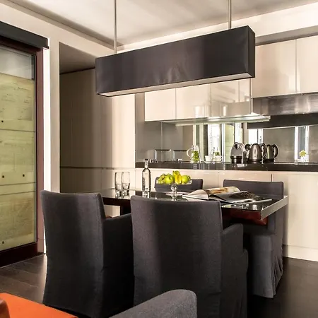 Aparthotel Grosvenor House 5*