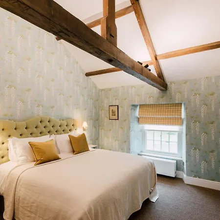 The Milbank Arms Bed & Breakfast 3*