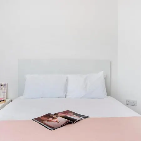 The Hub Harrow Modern City Center Apartments Apartment *