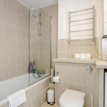 Homestay Oxford Street *
