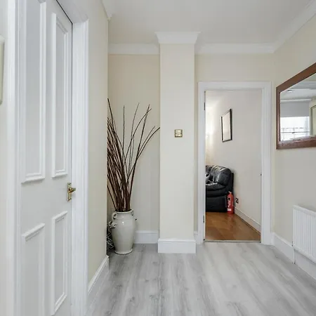Oxford Street Homestay