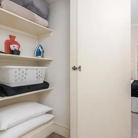 Oxford Street Homestay