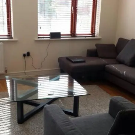 Charming Flat In Golders Green With Parking Space Apartment *
