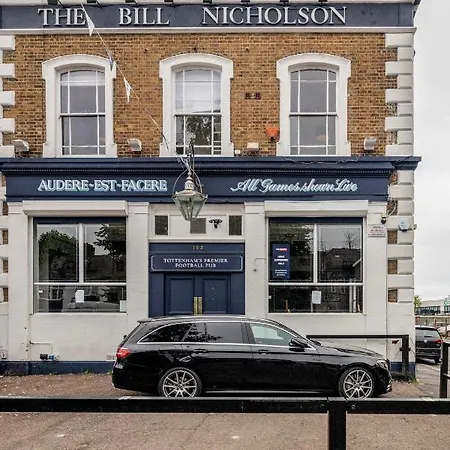 Kro The Bill Nicholson Pub London