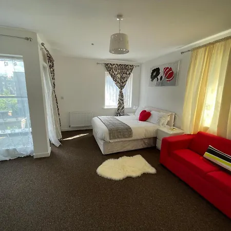Holiday home Barking,dagenham Leisure And Contractors *