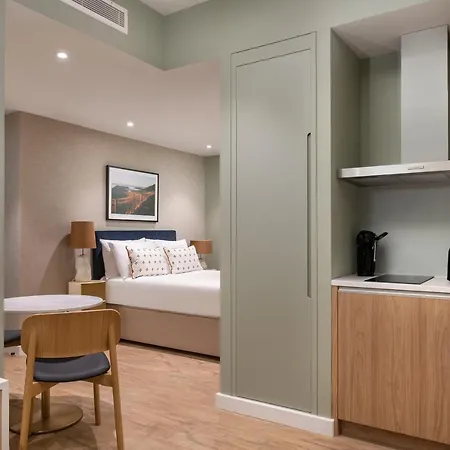 Aparthotel The Lincoln 4*