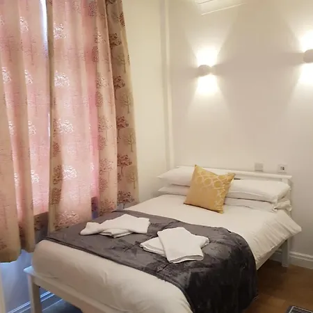 Hotel City London Hotel 3*