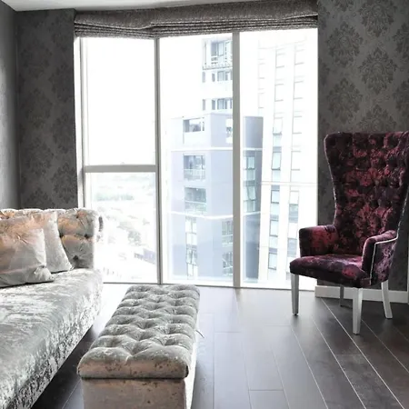 Luxurious 1 Bedroom With Gym And Roof Terrace Apartment *