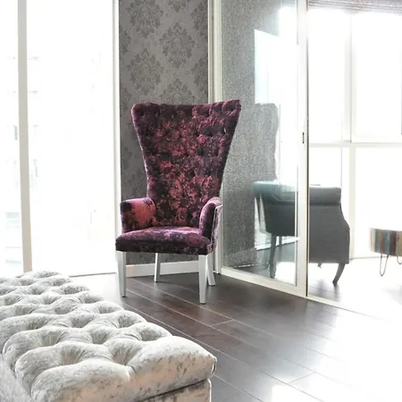Luxurious 1 Bedroom With Gym And Roof Terrace Apartment London