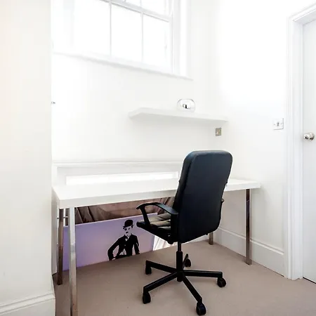 Apartment Stunning One Bedroom In Location London
